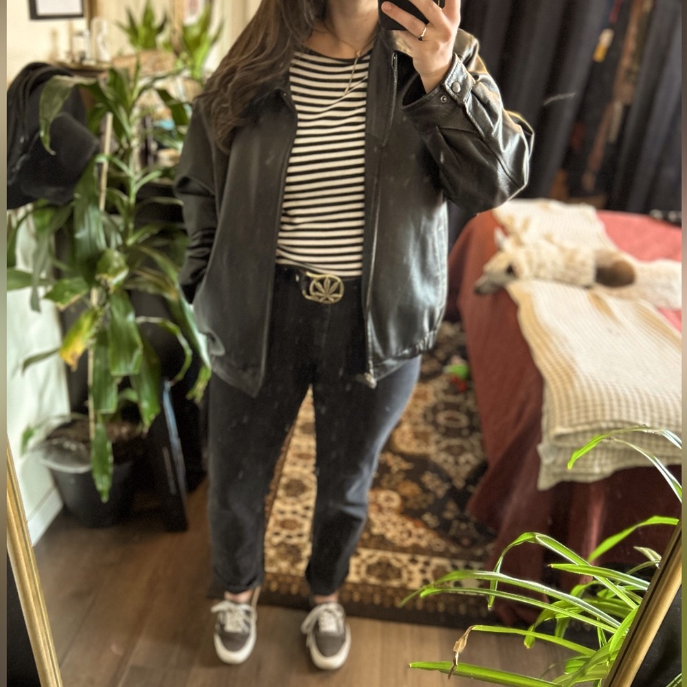 Leather jacket - Picture 3 of 6